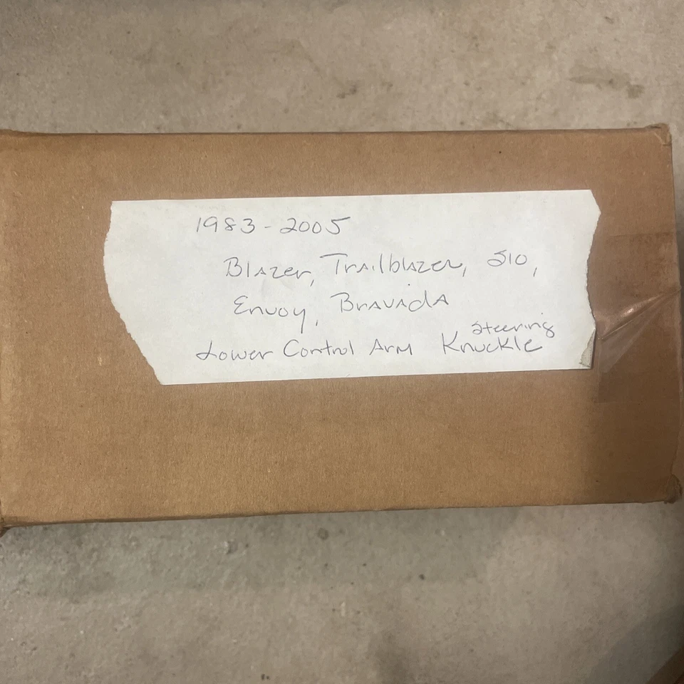 GM OEM 88967425 - Junta de rótula de suspensión, inferior 1984-1991 (1949) Foto 3 de 4