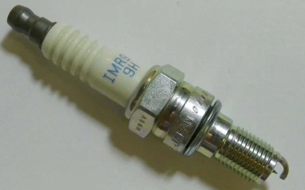 02-09 Honda VFR800 Interceptor Laser Iridium Spark Plug IMR9B-9H