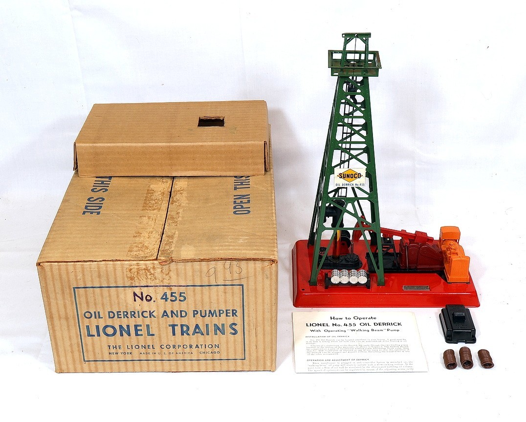 Postwar Lionel #455 Operating Oil Derrick From 1951-52~w/Nice OB & Instructions