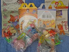 1999 MCDONALD'S HAPPY MEAL TOYS WINNIE THE POOH 5 TOYS. 2 MEAL BAG 1 MEAL BOX