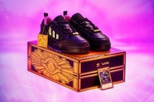 Yugioh Adidas Originals ADI2000 NO PROMO US 9 Dark Magician Yu-Gi-Oh H06442