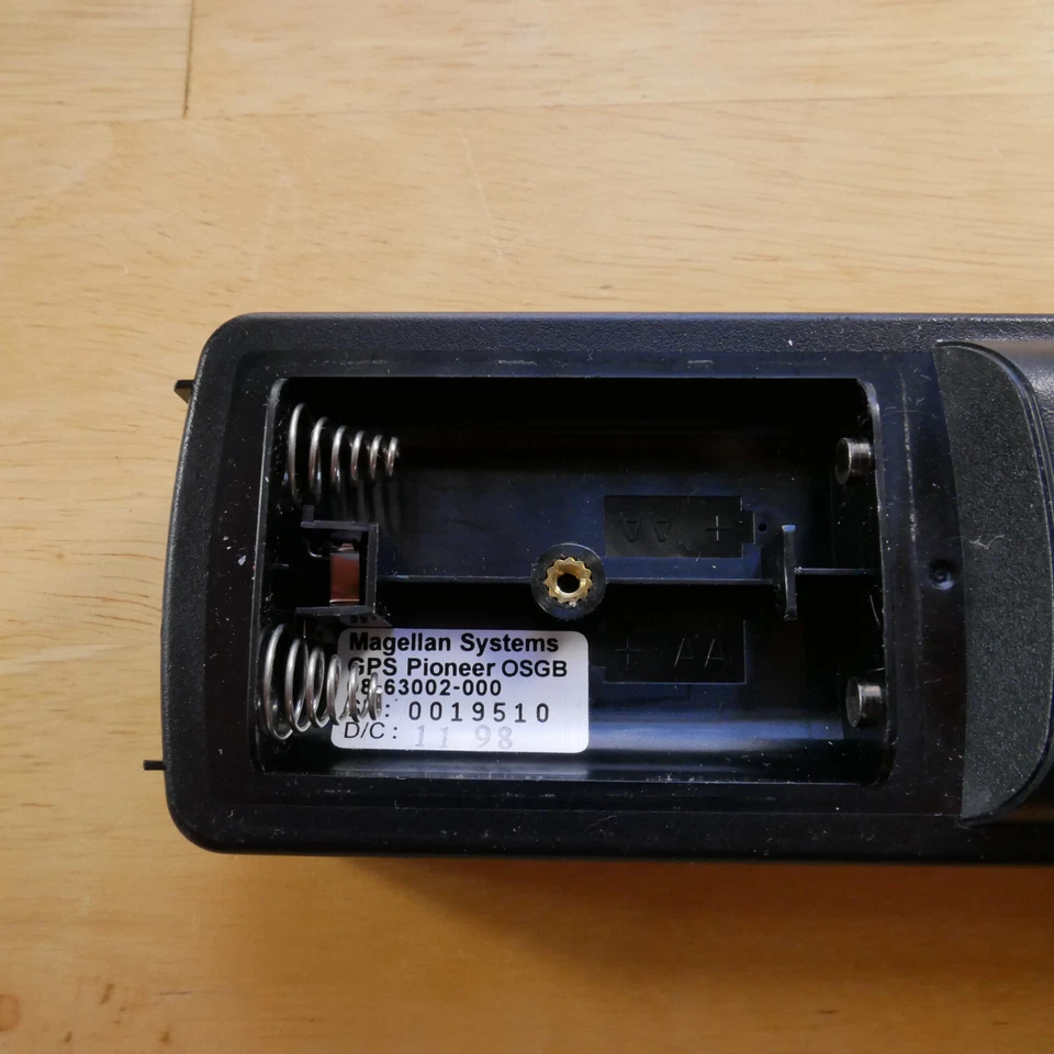 Magellan GPS Pioneer OSGB Navagation Satellite Position Handheld 6in Tall - Image 3 of 4