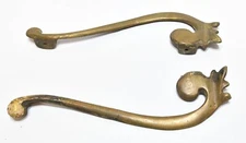 2 MATCHING VINTAGE DECORATIVE BRASS PIECES ARCHITECTURAL SALVAGE