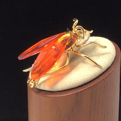 Daniel Swarovski バタフライブローチ s-l400.jpg