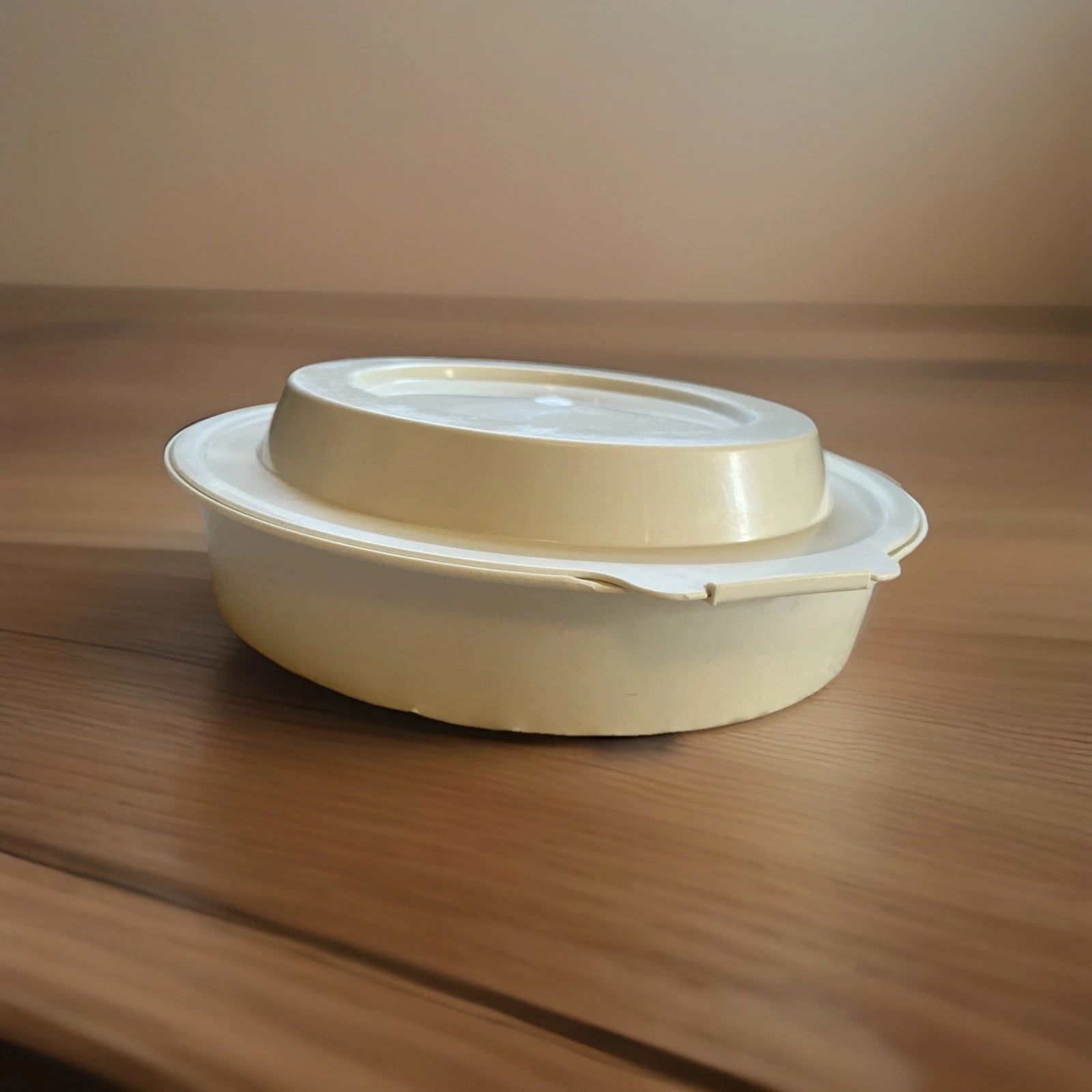 Vintage Pyrex Pie Keeper Carrier P-309 White Plastic Clamshell Lid Fits 9” Plate
