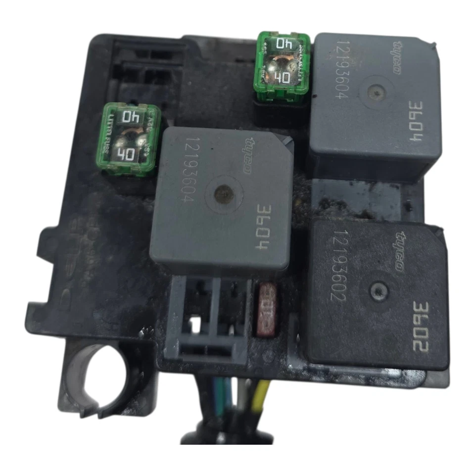 03-07 Silverado Avalanche Tahoe Engine Cooling Fan Relay Fuse Box Block OEM R27 - Image 2 of 4