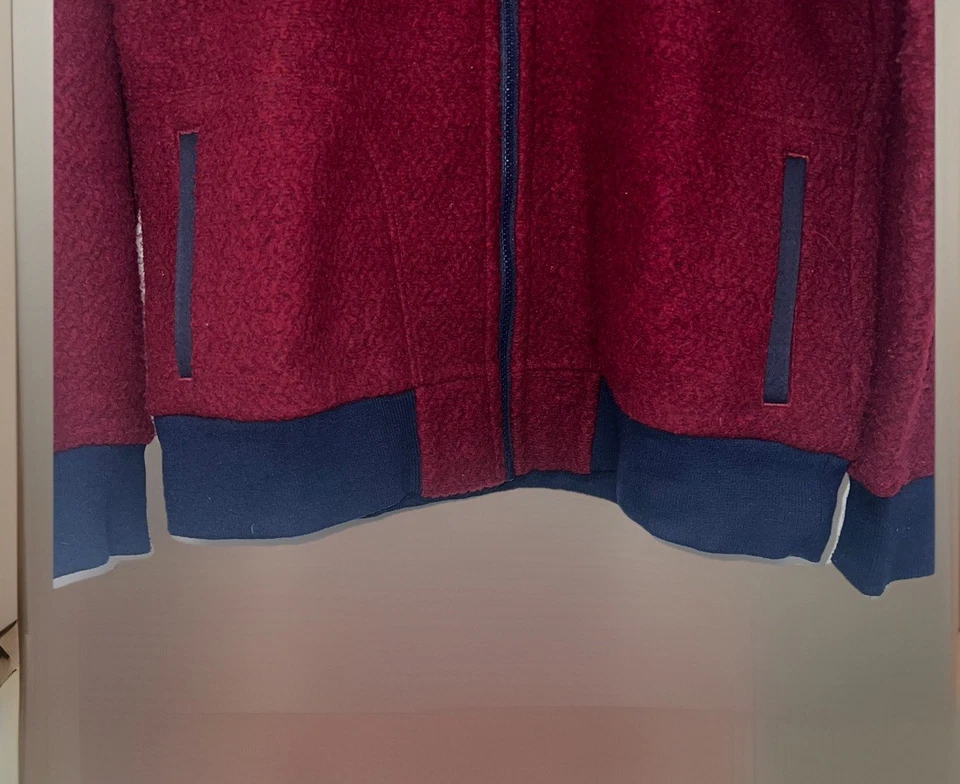 Patagonia Jacket Men Large Red(MAROON)Wool Woolyester Fleece  Outdoors Hiking  - Image 4 of 4