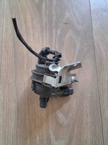 BMW X2 F39 X2 xDrive20i Wasserpumpe 9470972 2.00 Petrol 131kw 15080040