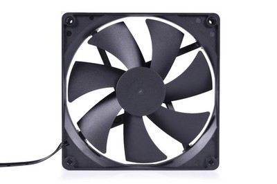 Alphacool Core 140mm Lüfter PWM 3200rpm (140x140x25mm)
