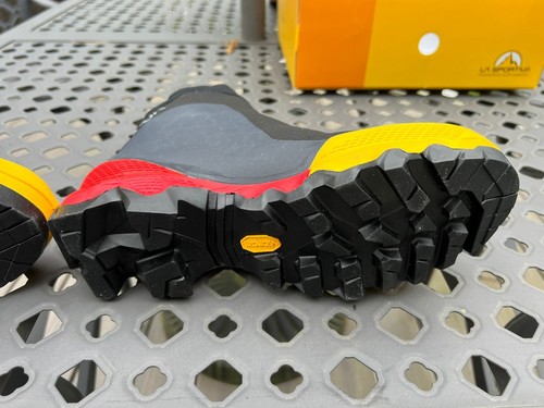 La Sportiva Aequilibrium Top GTX Mountaineering Boots Size 39.5 (US M7/W8) - Picture 6 of 11