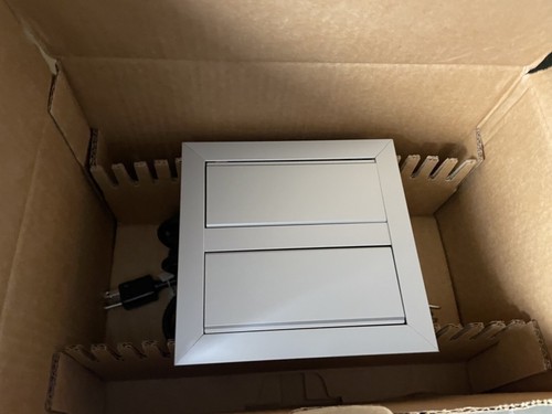 Byrne M2X silver aluminum 4 power 4 open data power module still in original box - 第 4/6 張圖片