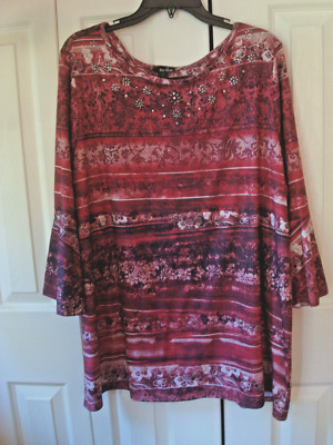 Ladies erika Top Berry Floral Beaded Accent Size 1X NWT