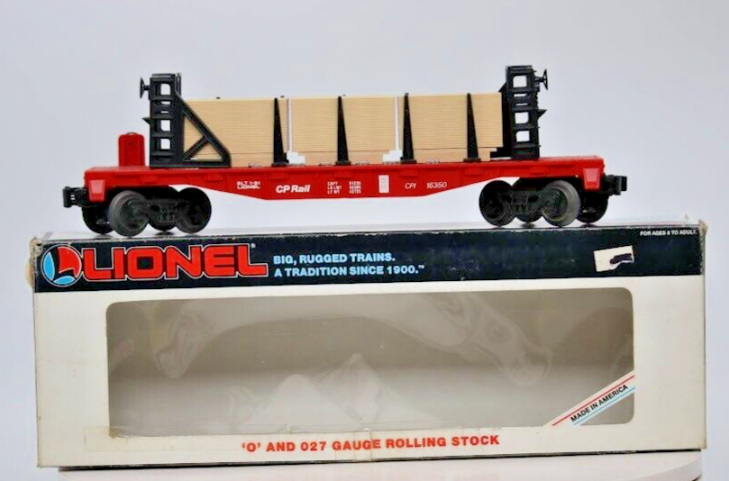 LIONEL  6-16350 - CP Rail Bulkhead Flatcar w/Load  -  New Old Stock