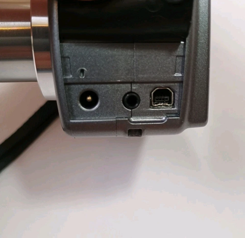 Kodak EasyShare DX7440 4.0MP Digital Camera Silver Charger 2 Batteries WORKS  - Image 4 of 4