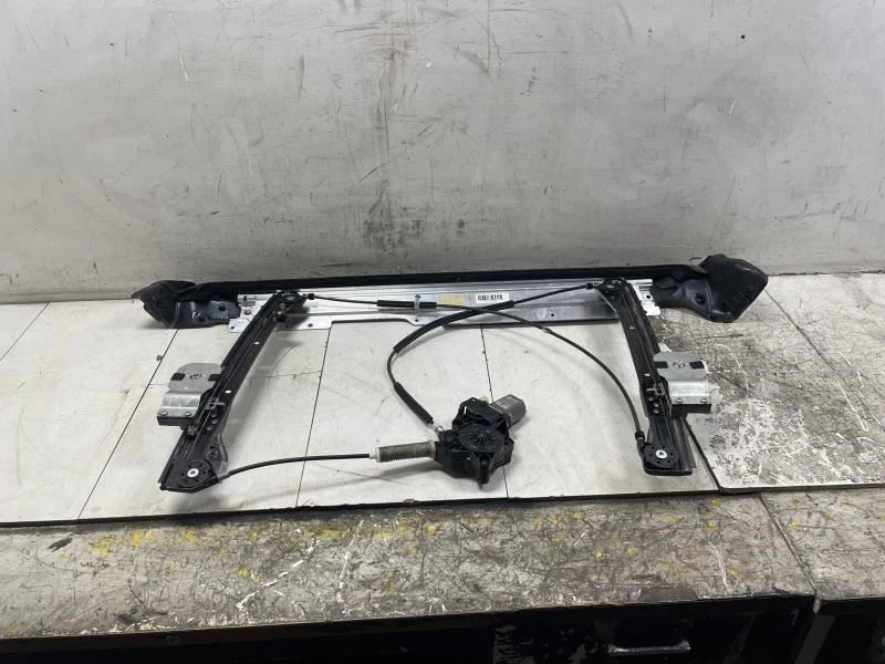 Mini Cooper HT R56 2007 puerta del conductor izquierda ventana regulador motor OEM+ Foto 2 de 4