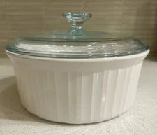 Corning Ware French White Round 2 1/2 Qt Casserole Dish with Pyrex Lid F-1-B