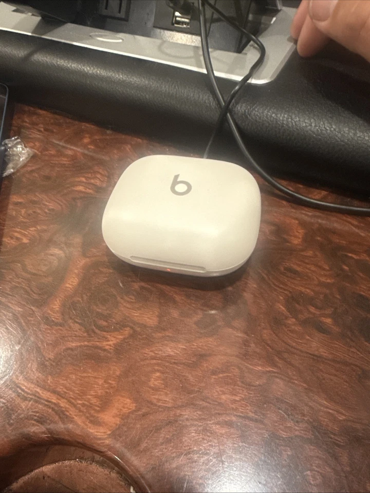 Beats by Dr. Dre Powerbeats Pro Wireless Bluetooth - Read Description Please! - Image 4 of 4