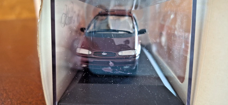 Mini furgoneta Ford Galaxy o Windstar 1995 Minichamps sin usar, en caja Foto 3 de 3