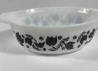 Vintage PYREX 043 BLACK TULIP 1½ Quart Oval CASSEROLE  Dish No Lid