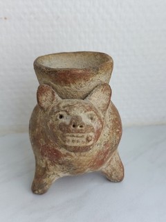 art precolombien petit vase tete de chien