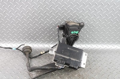 06' Silverado Engine Motor Throttle Control Module W/ Accelerator Pedal Computer