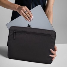 Incase Compact Laptop Black Sleeve with Nylon Cover for MacBook/iPad/Tablet 12"