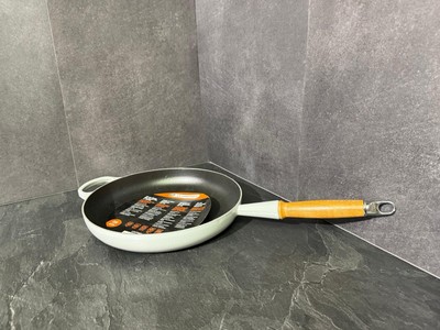 Le Creuset Bratpfanne  perlgrau  Neu