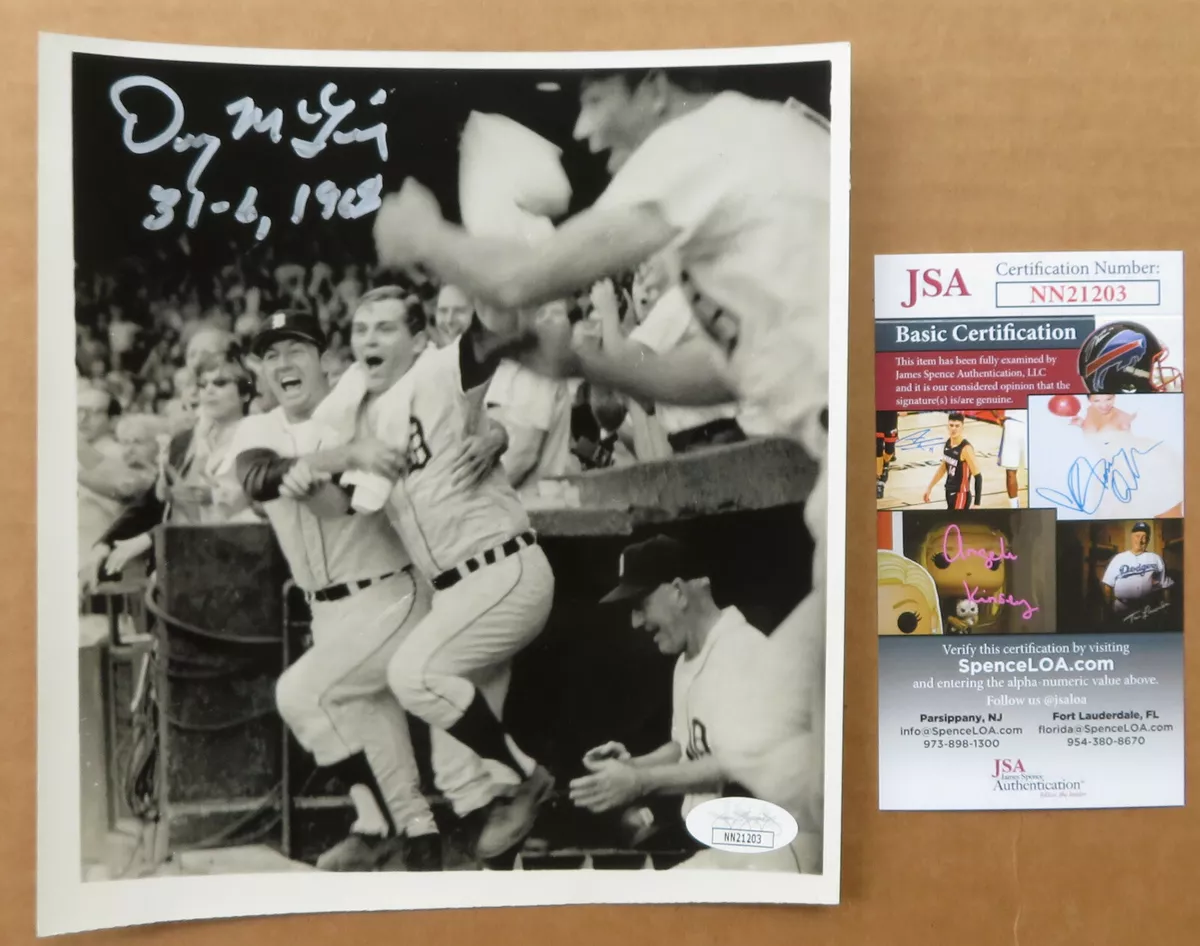 Detroit Tigers Denny McLain Signed wire photo 30th win 9-14-68 B&W SI photo  JSA