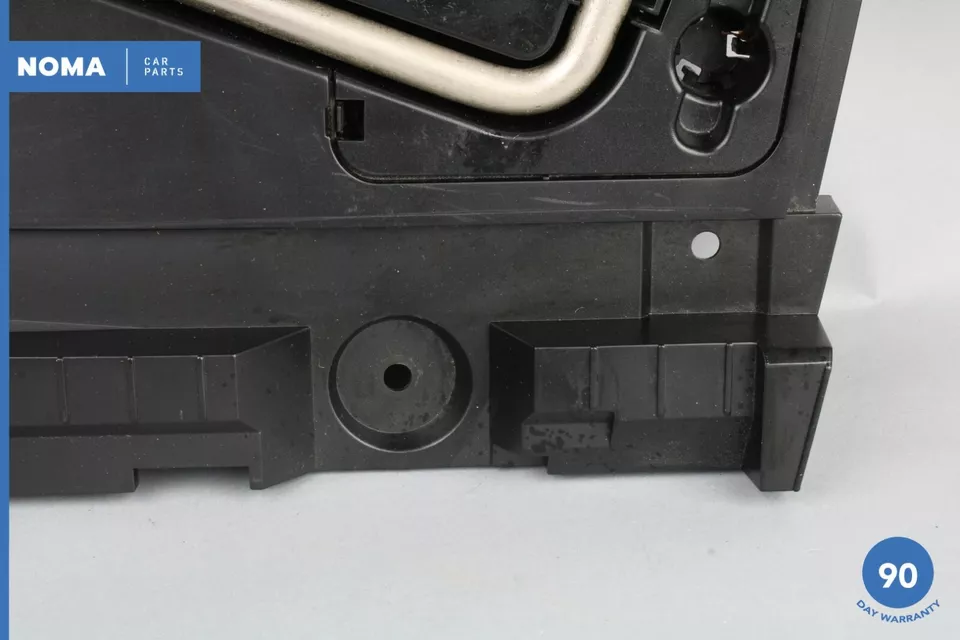 01-08 BMW 750Li E65 E66 Llave de tuerca de rueda de repuesto con soporte 6758731 OEM Foto 3 de 4