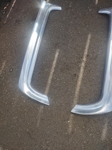 1984-91 Jaguar XJS HE Series 2 Front Windshield Glass Molding Chromes Pair - Picture 8 of 24