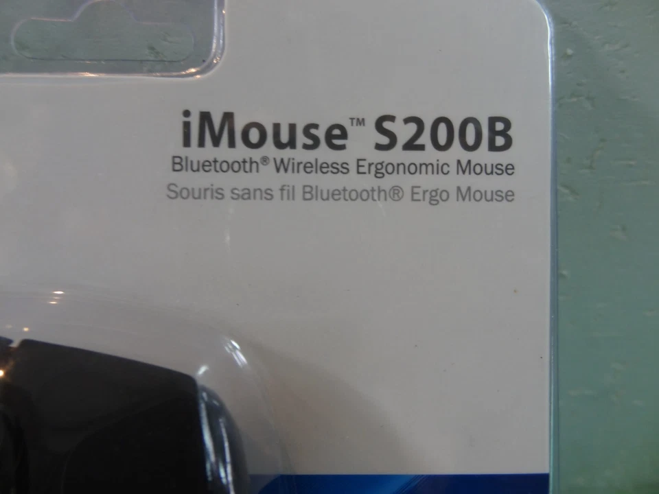 NEW Adesso iMouse S200B - Bluetooth Ergo Mini Scroll Mouse - Image 3 of 4