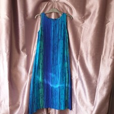 Pretty blue and green sleeveless summer midi dress size 16. hardly worn