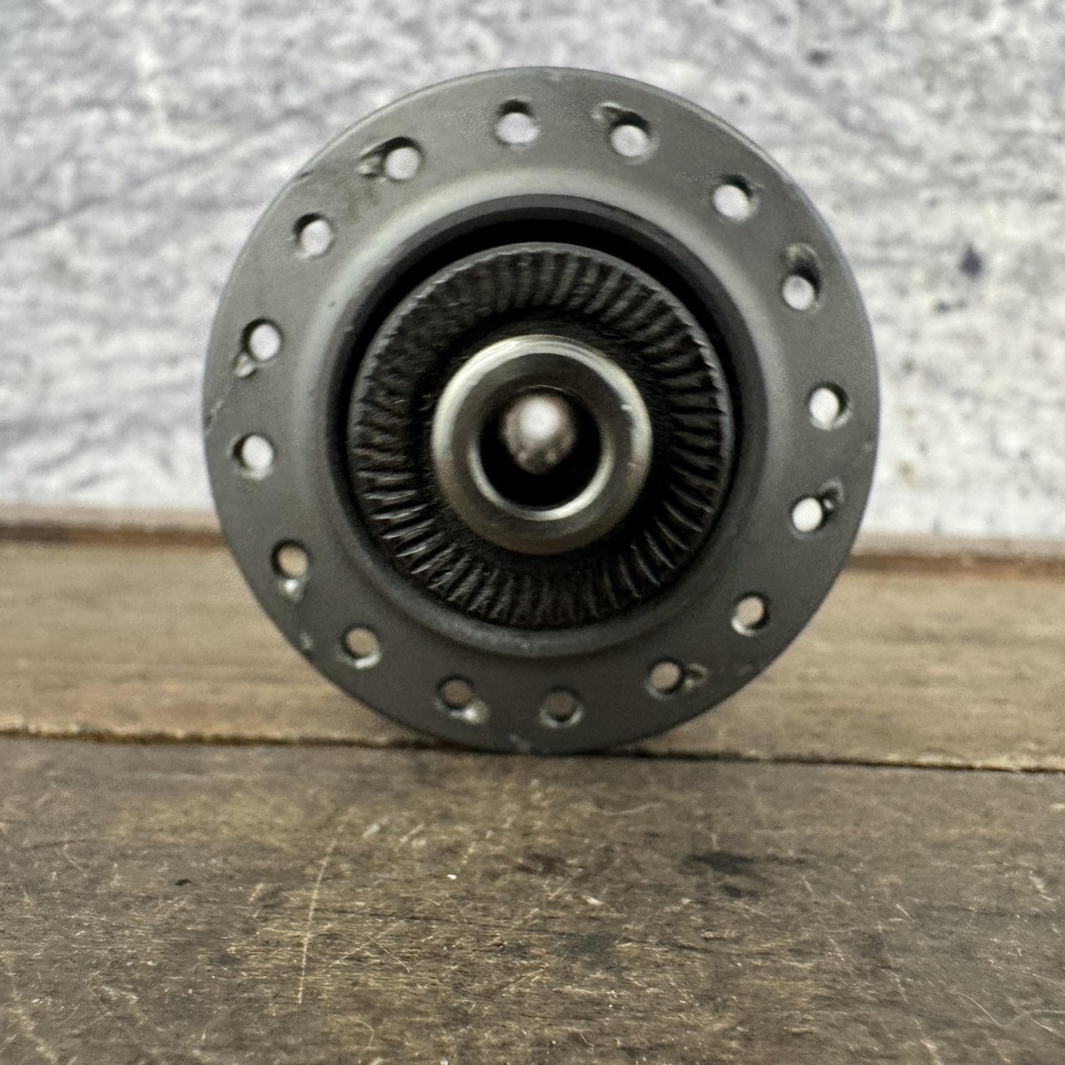 Vintage Shimano XTR FH-M950 Rear Hub 32H 90s MTB Rim Brake QR Gray