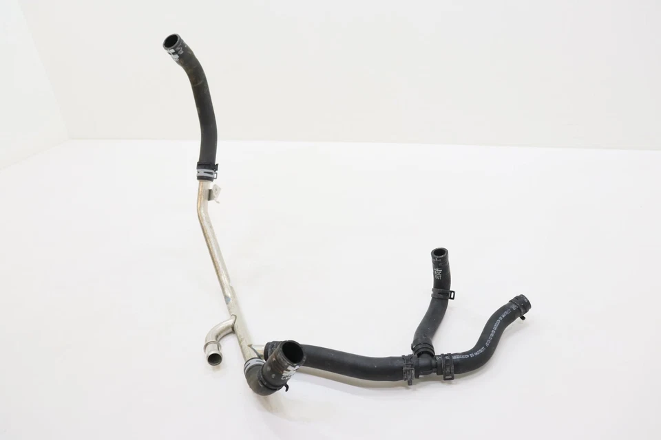 Chevrolet Silverado 1500 2019-2025 2,7 L manguera de enfriador de aceite de motor OEM 12701099 Foto 2 de 4