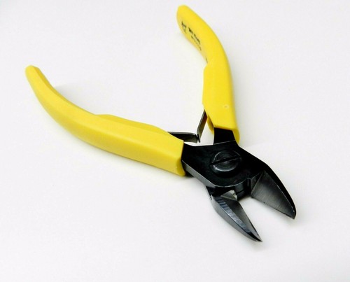 Lindstrom 8161 Flush Cutters Diagonal 0.3 - 2mm 4-3/8" Precision Cutting Pliers - Picture 2 of 12