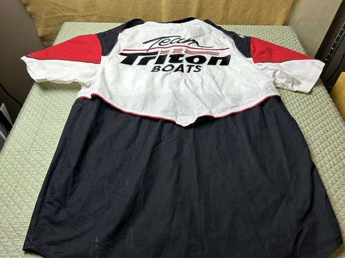Triton Boats Fishing Team Button Down Shirt Embroidered Red Black Size Small - Picture 7 of 8