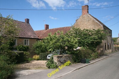 Photo 6x4 Milborne Port: Brook Street Puddlebrook House, on the left, car c2012