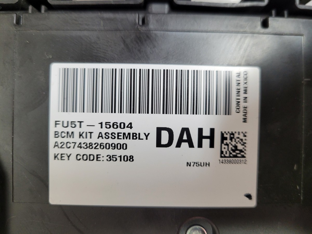 新品未使用未開封BCM CD エイント・イット・ファンキー 2019 - 2021 FORD EDGE BCM CABIN JUNCTION BLOCK RELAY FUSE BOX