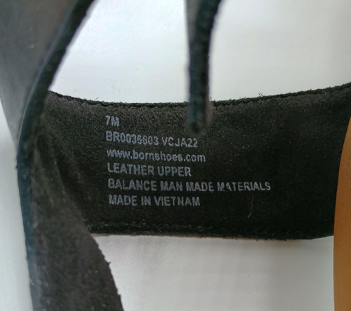 Born Jules T Shape Thong Black Leather Sandals Brass Buckles Size 7M Comfy - Picture 7 of 10