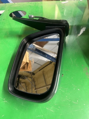 NEW OEM GM Driver Side Power Door Mirror Chrome 20923831 Chevy HHR Wagon 2006-11