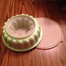 Vintage Tupperware Jel N Serve Jello Mold Green Holiday Fruit Salad Dessert