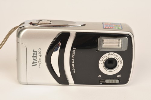 Vivitar Vivicam 4100 Vintage Cheap & Cheery 4MP Digital Camera Uses AA Batteries