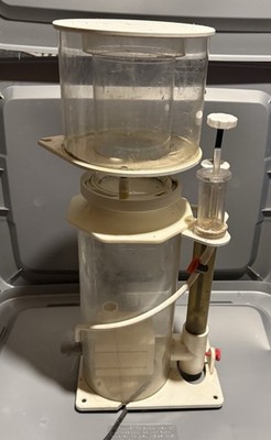 Deltec Protein Skimmer 300-500 gallons 2000 series 