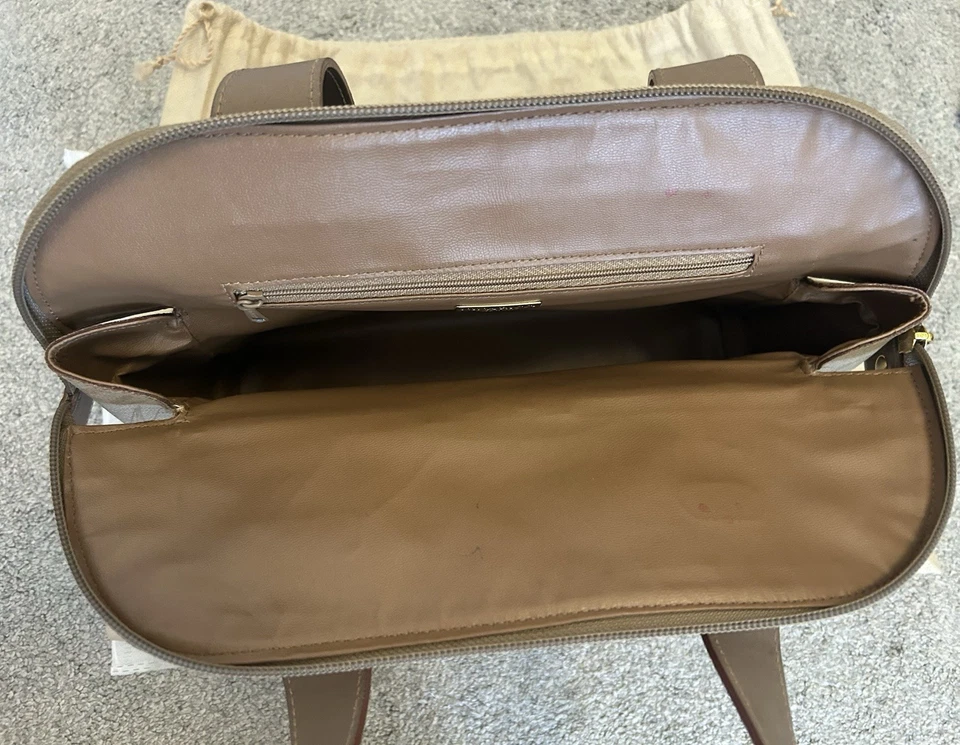 Bolso de Hombro Vintage Nina Ricci Monograma Lona Cuero Marrón Borde Dorado Herrajes Foto 3 de 4