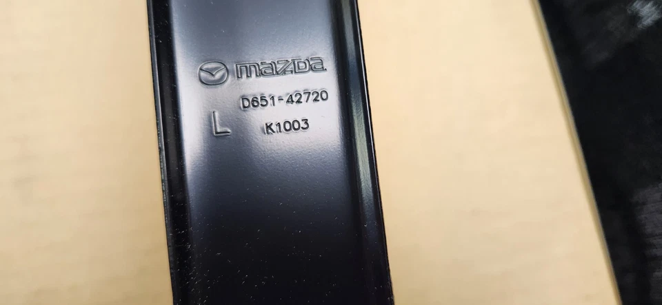 Correa de tanque lateral izquierdo del conductor Mazda OEM D651-42-720 para Mazda 2 2011-2014 Foto 3 de 3