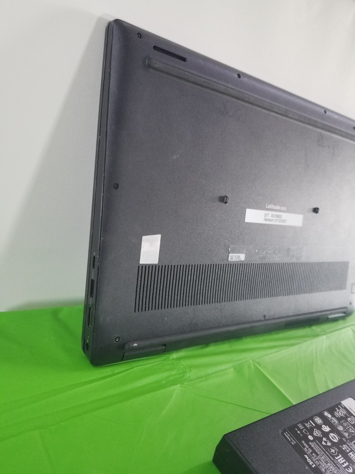 Dell Latitude, 15-Inch Laptop, with Intel Core i7 11th Gen., 256 GB SSD (Solid State Drive)