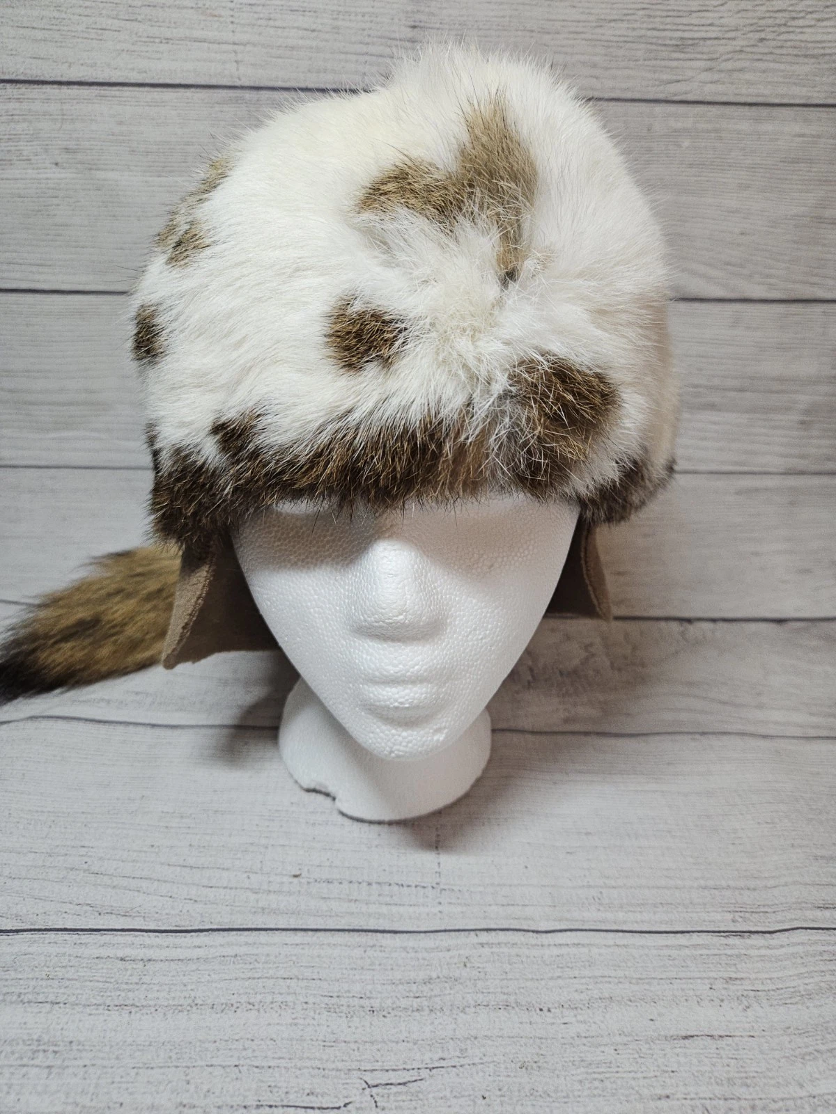 Wildthings Real Fur Hat -Rockton Wi - Fleece Lined Hat, Daniel Boone or Pillbox