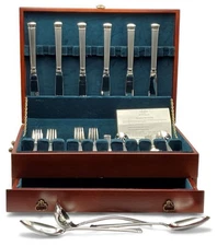 Lenox ETERNAL FROSTED Stainless Flatware 33 Pcs, Storage Chest (Svc for 6 + extr