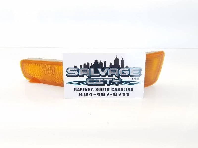 Luz de estacionamiento de esquina para pasajeros señal de giro parachoques montada para Buick Lesabre 97-99  Foto 2 de 4