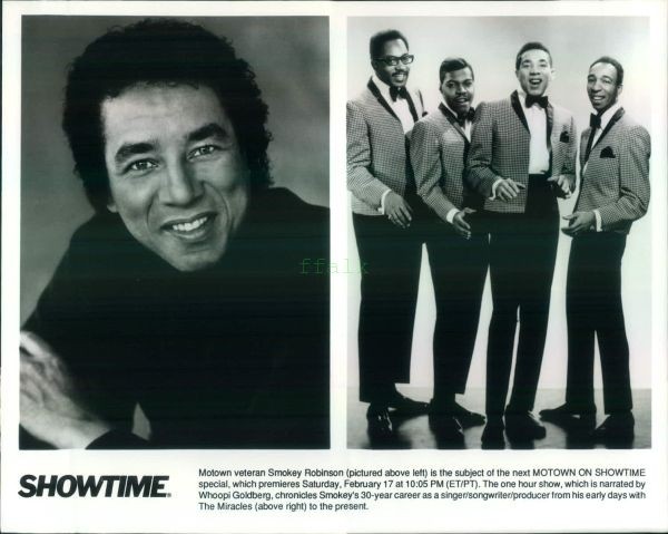 Press Photo: SMOKEY ROBINSON 8x10 B&W